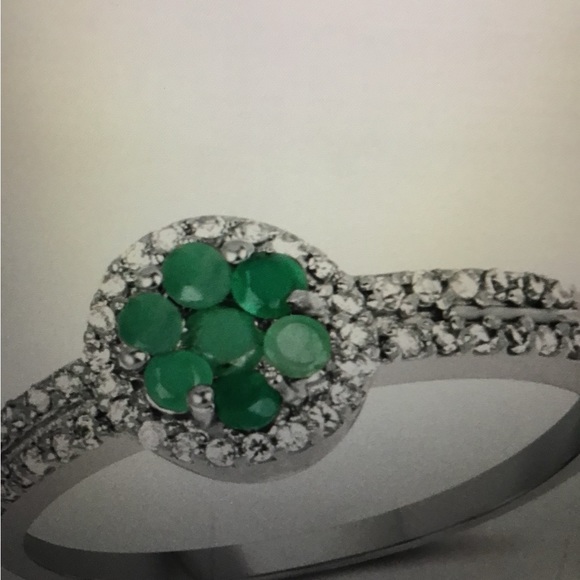 Stunning women’s white gold emerald & Topaz size 8 designer ring - Picture 4 of 4